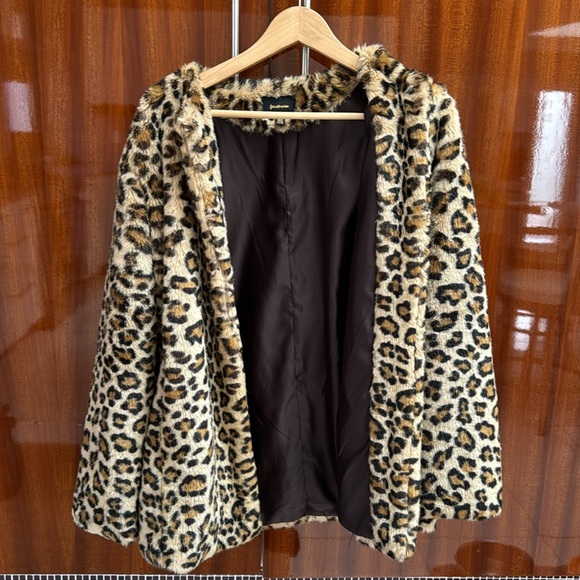 Faux fur animal print size M - Picture 6 of 6